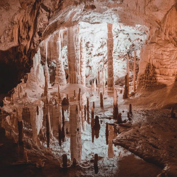 visitare le grotte di frasassi